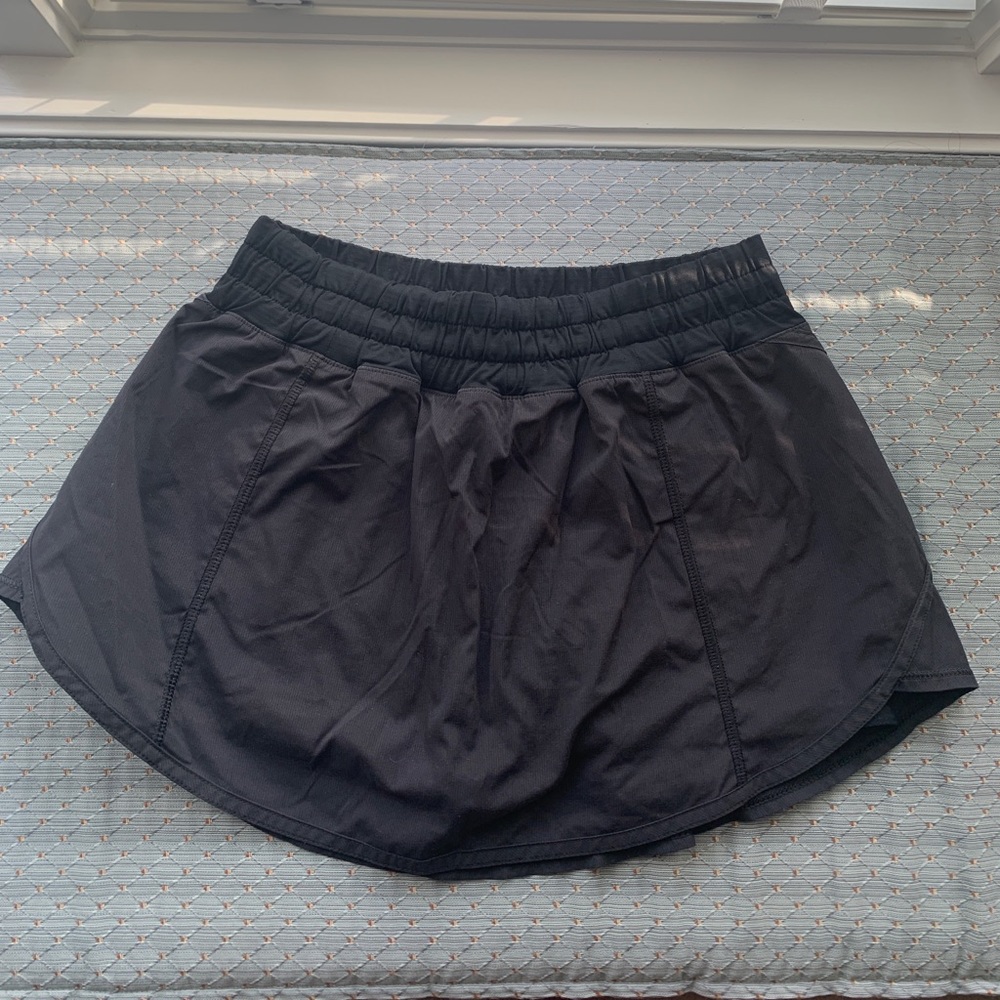 Lululemon Track Attack Skirt Black Size 6